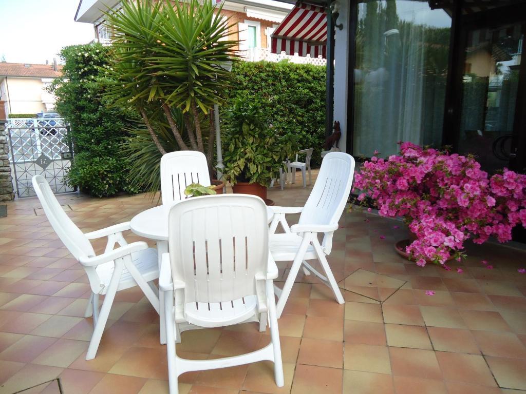 Hotel Matilde Marina di Massa Exterior foto