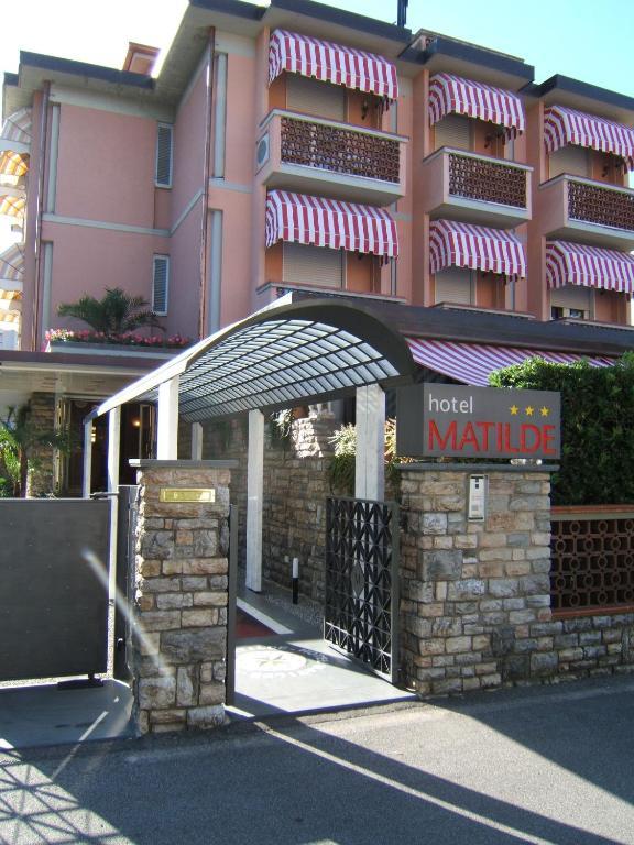 Hotel Matilde Marina di Massa Exterior foto