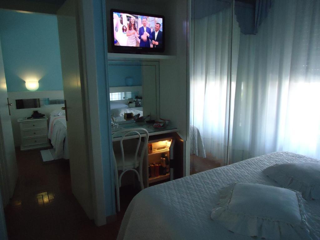 Hotel Matilde Marina di Massa Habitación foto